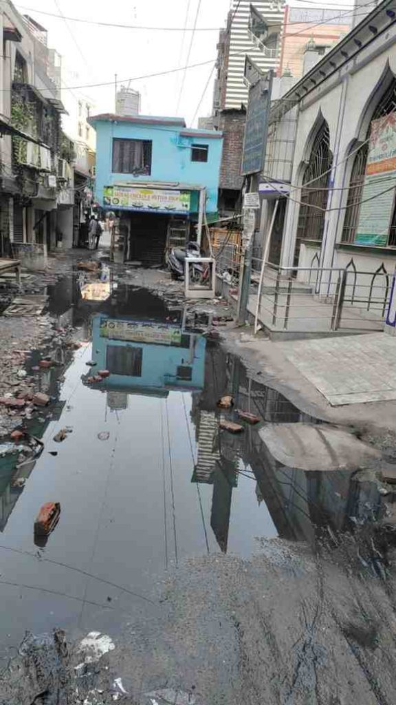 Abul Fazal mosque waterlogging