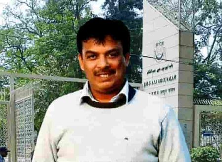 Prof Naved Iqbal