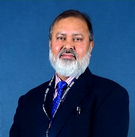 Journalism educator Prof Manawwar Alam suffers heart attack, passes away Manawwar